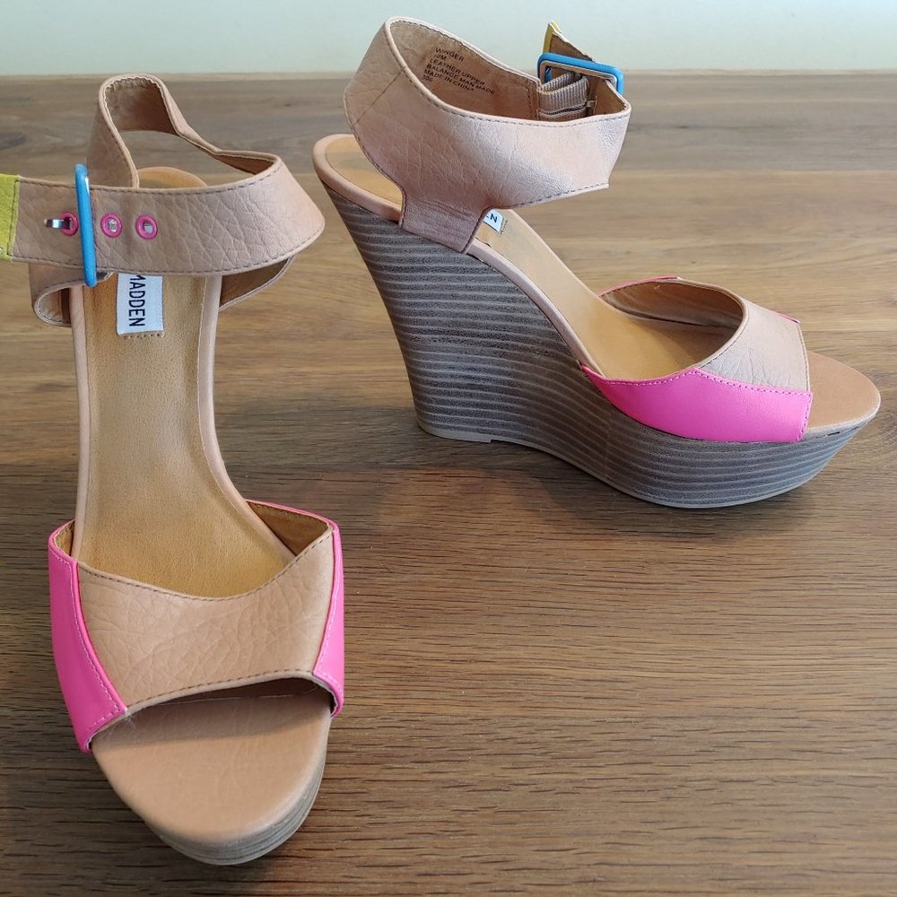 Brand new Steve Madden WINGER wedges , size 10